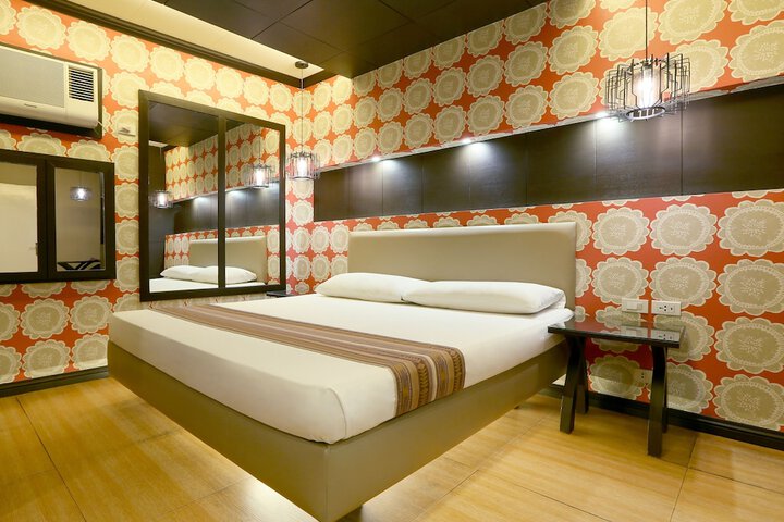 Room 19 of 56