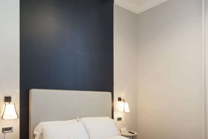 Room 17 of 90