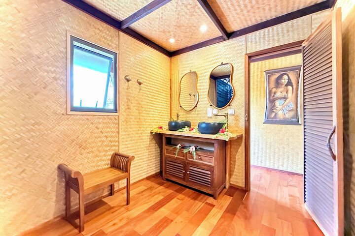 Room 47 of 202