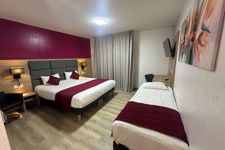 Room 14 of 22
