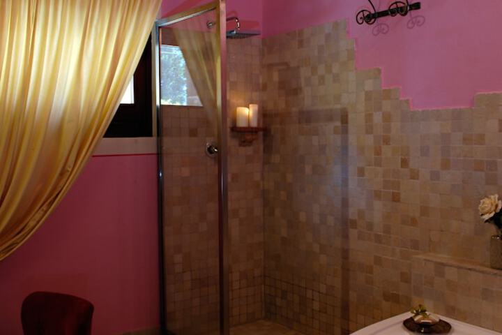 Room 6 of 57