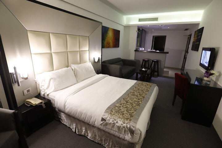 Room 21 of 54