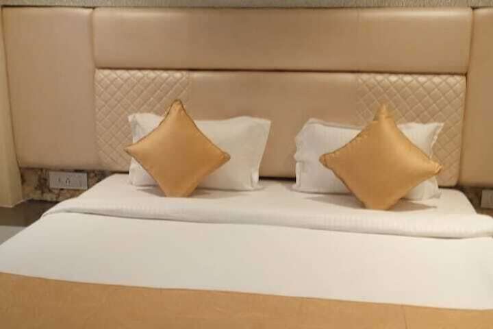 Room 38 of 125