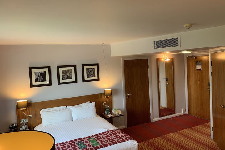Room 14 of 88