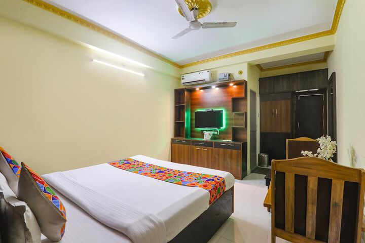Room 19 of 32