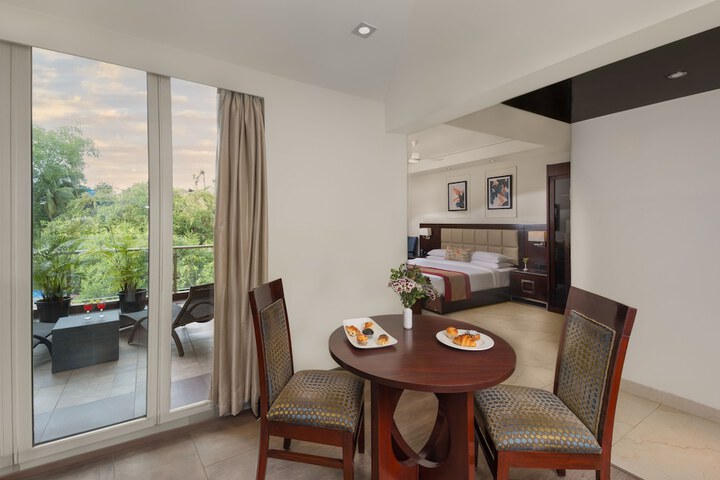 Room 10 of 52
