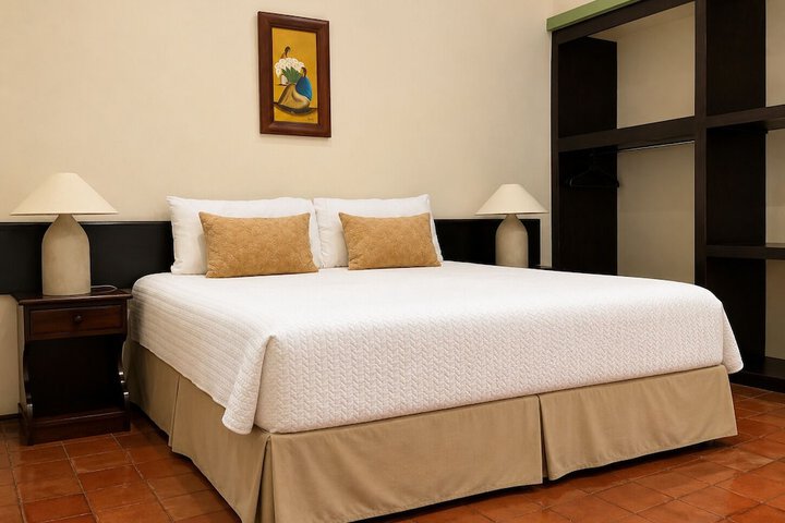 Room 5 of 20