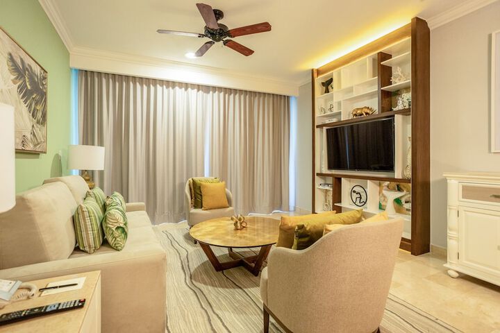 Room 51 of 150