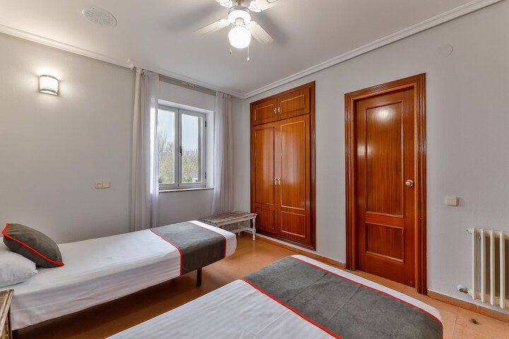 Room 21 of 31