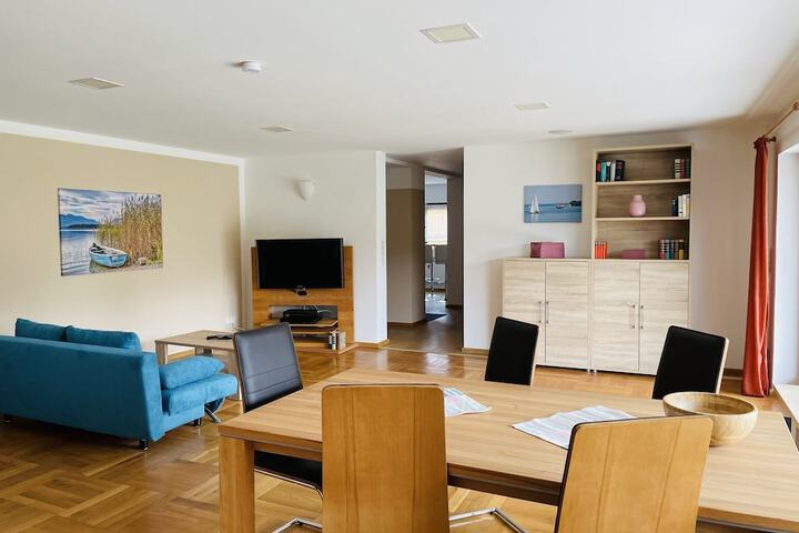 Room 35 of 79