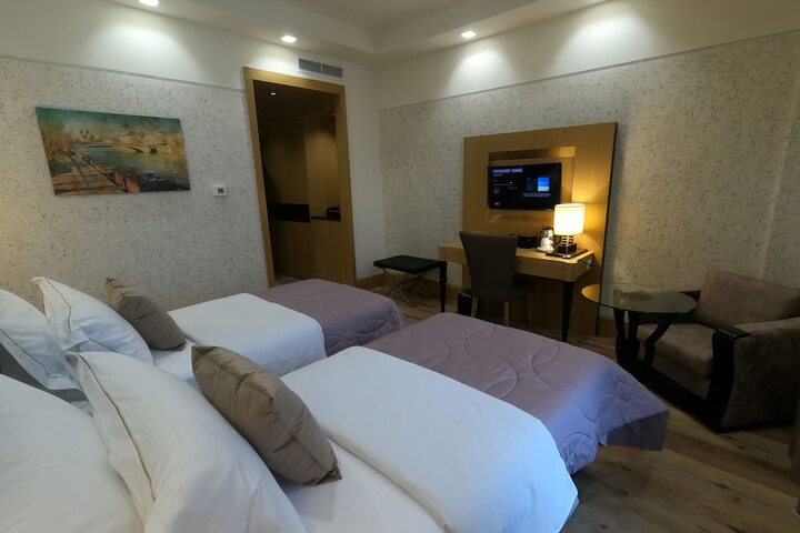 Room 19 of 51