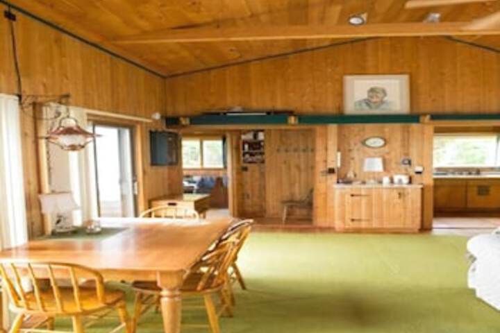 Room 12 of 26