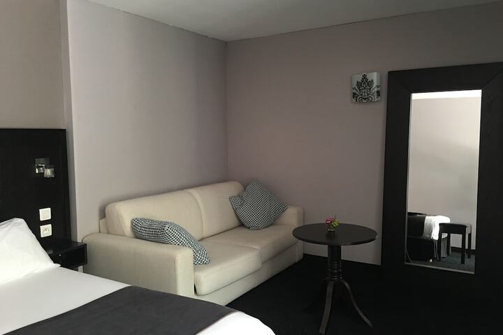 Room 8 of 38