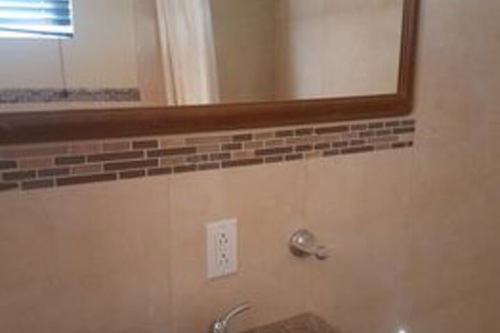 Room 4 of 43