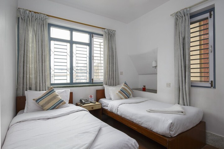 Room 4 of 30