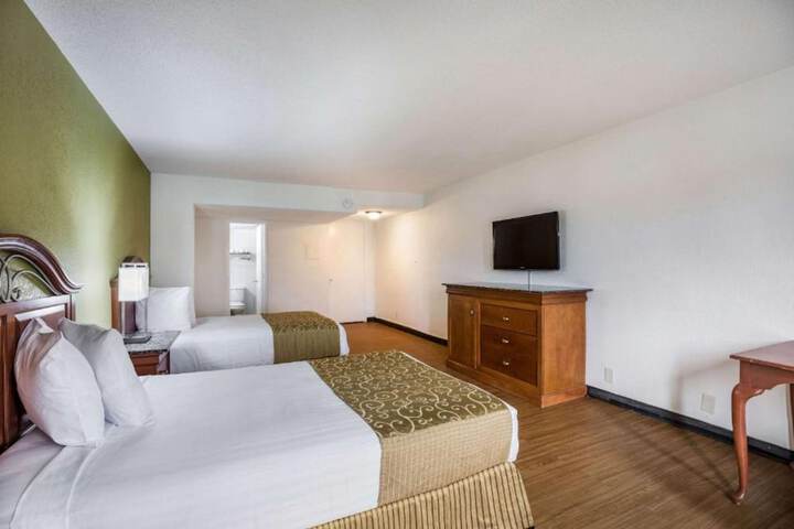 2 Double Beds (3 of 17)