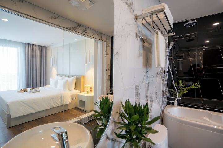 Room 16 of 50