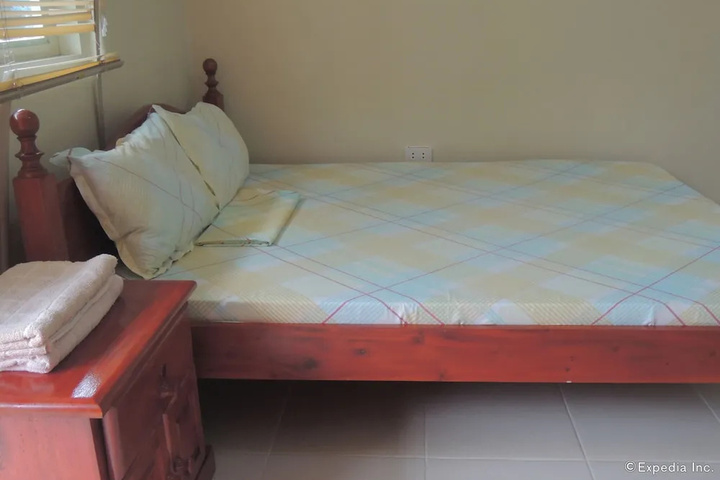 Room 6 of 23