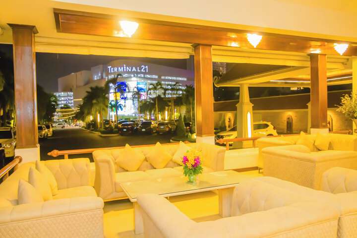 Guest Lobby
