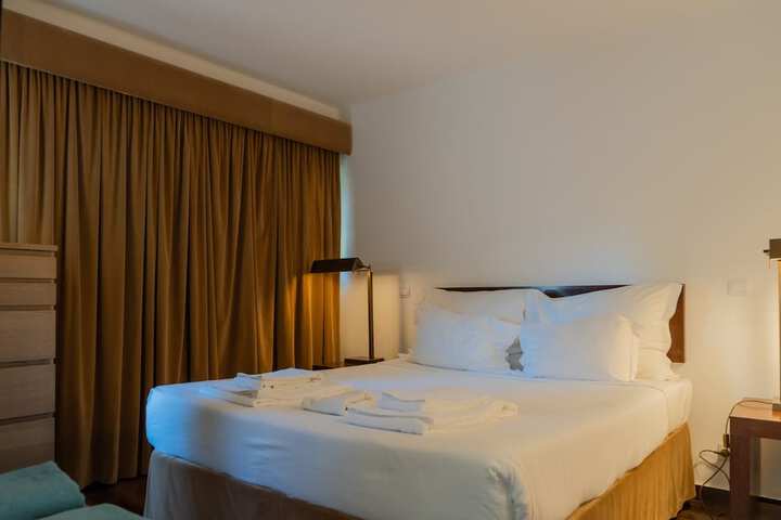 Room 15 of 125