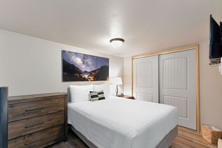 Room 48 of 108