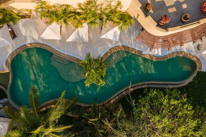 Pool Hotel