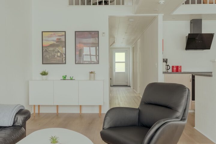 Room 12 of 22