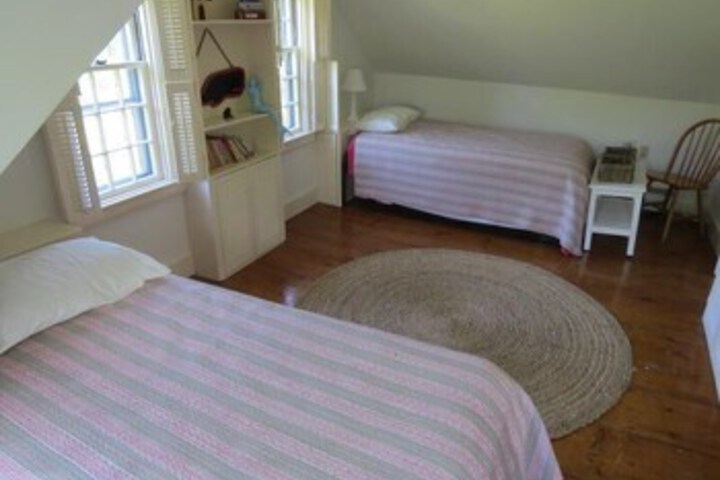 Room 26 of 32