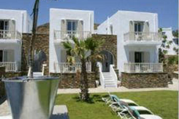 NINEMIA SUITES