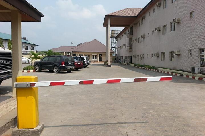 Hoil Suites