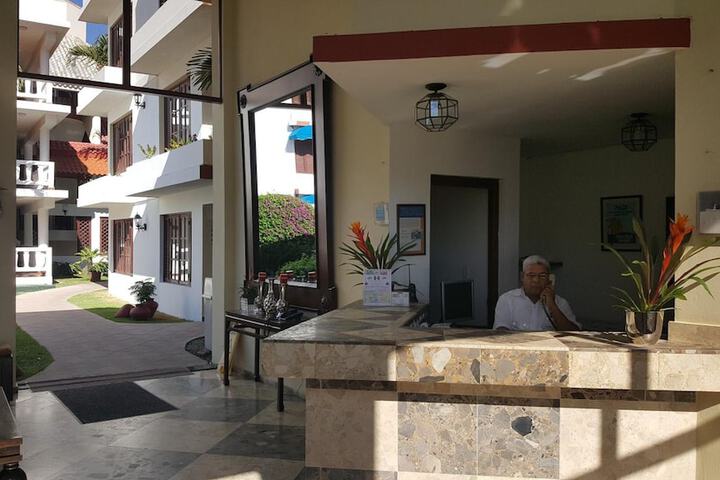 Entrance & Lobby