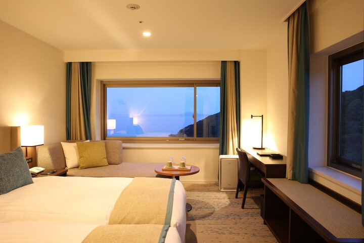 Room 16 of 79