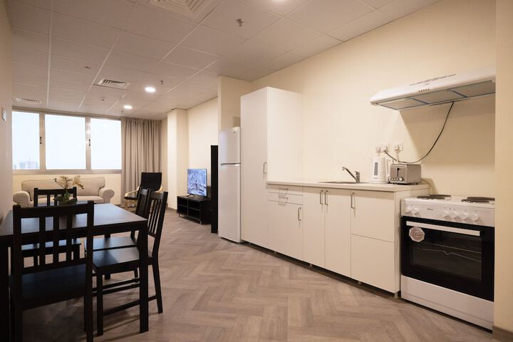 Room 6 of 25