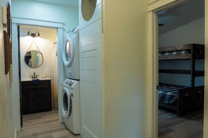 Laundry 771 of 917