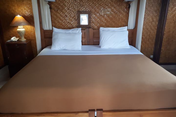 Room 7 of 75