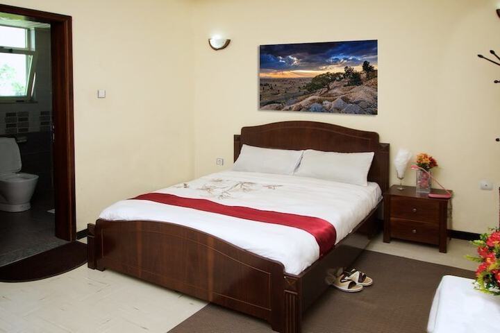 Room 2 of 30