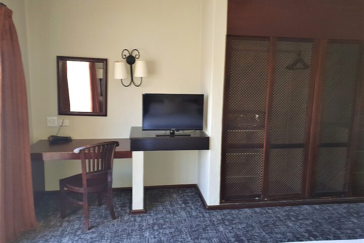 Room 13 of 86