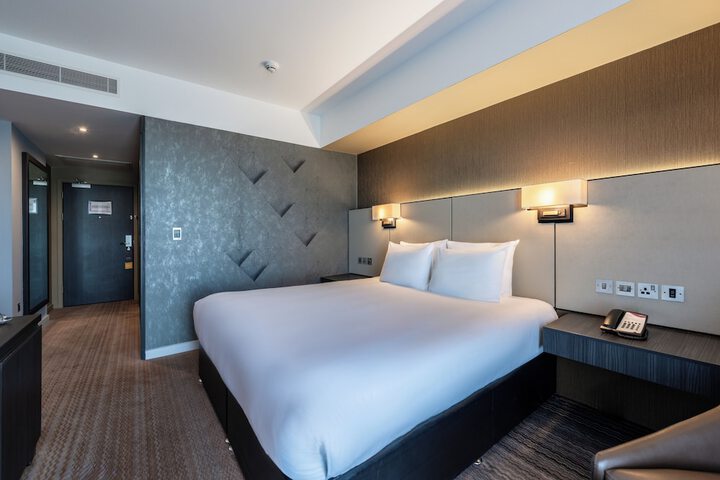 Room 20 of 233