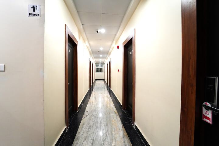 Ballroom/Hall 8 of 11