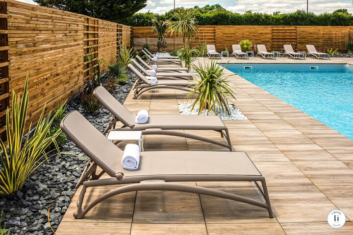 Pools & Facilities
