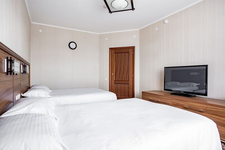 Room 5 of 50