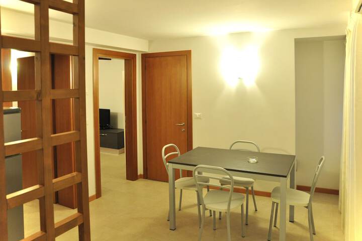 Lounge 65 of 86