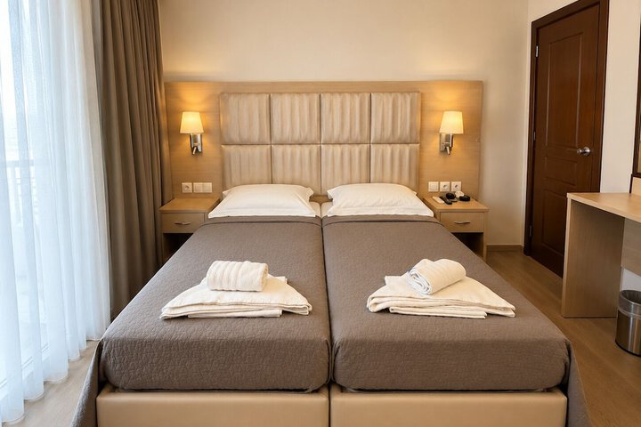 Room 7 of 28
