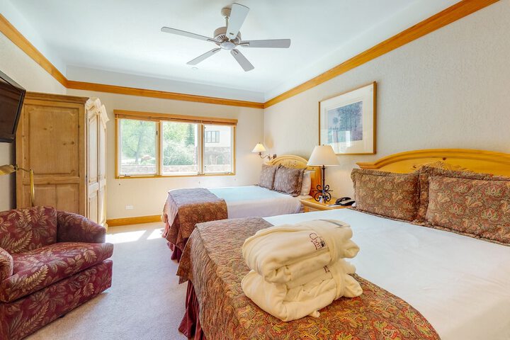Room 8 of 222