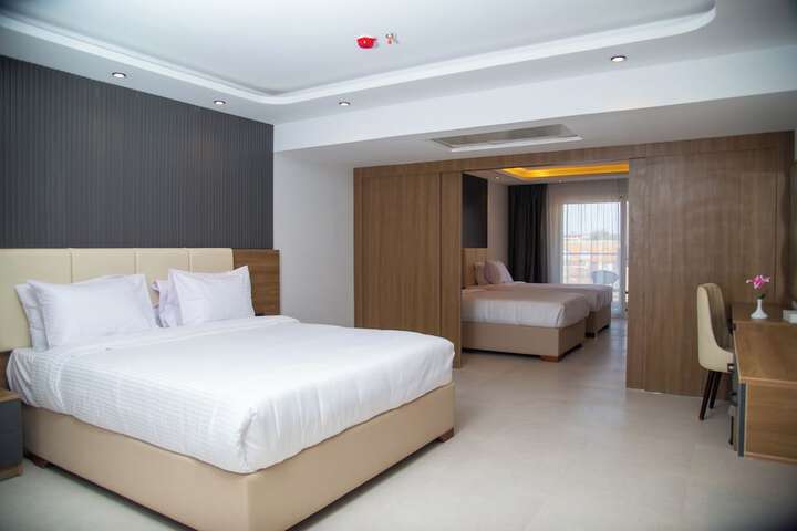 Room 8 of 63