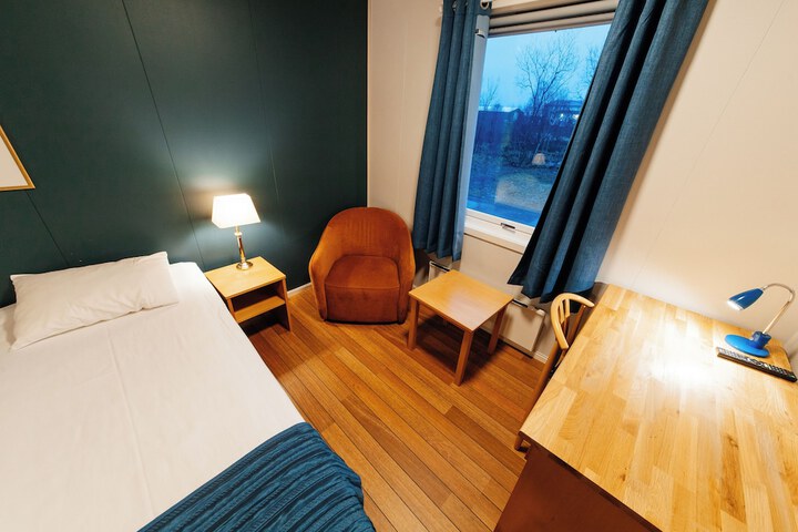 Room 19 of 199