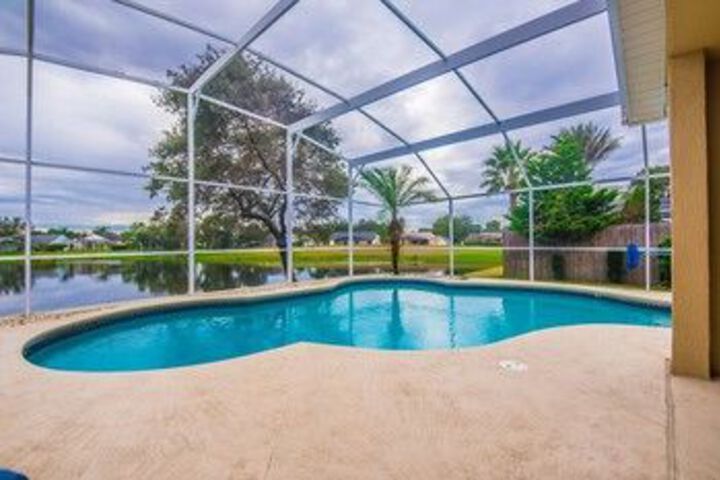 Pool 4 of 8
