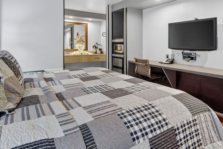 Room 12 of 43