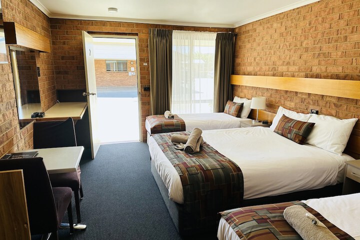 Room 19 of 48