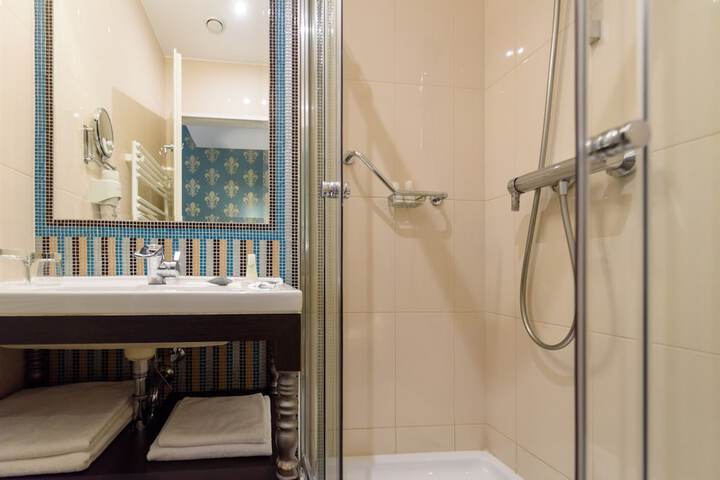 Clean Restrooms